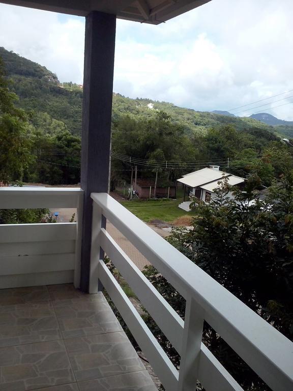 ノーヴァ・ペトローポリス Casa Deniヴィラ エクステリア 写真